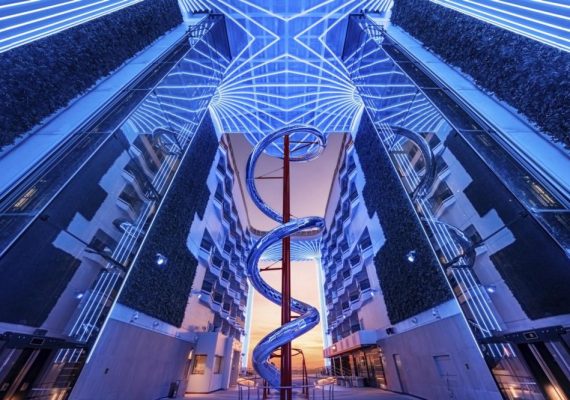 Лайнер «MSC World America»